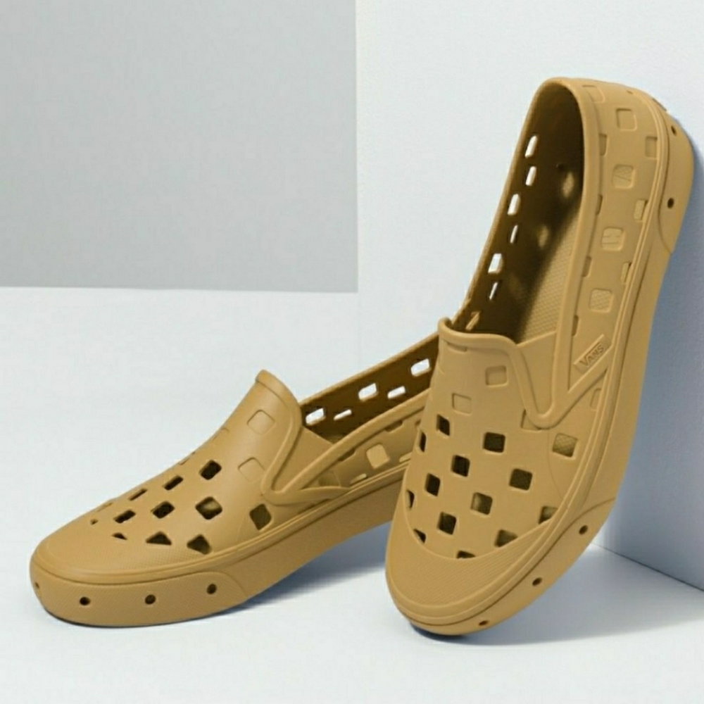 Vans Men's Slip On Perforated Trek Waterproof  Mustard Shoes Size 13